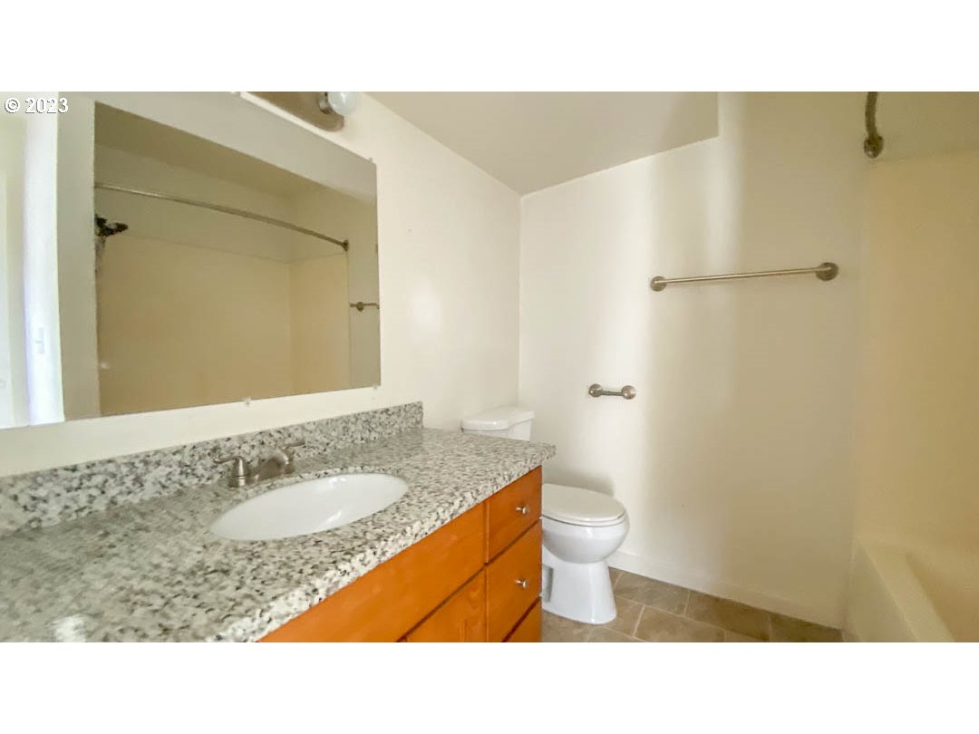 8402 Southwest Mohawk Street Tualatin, OR 97062 - Photo 12 of 22