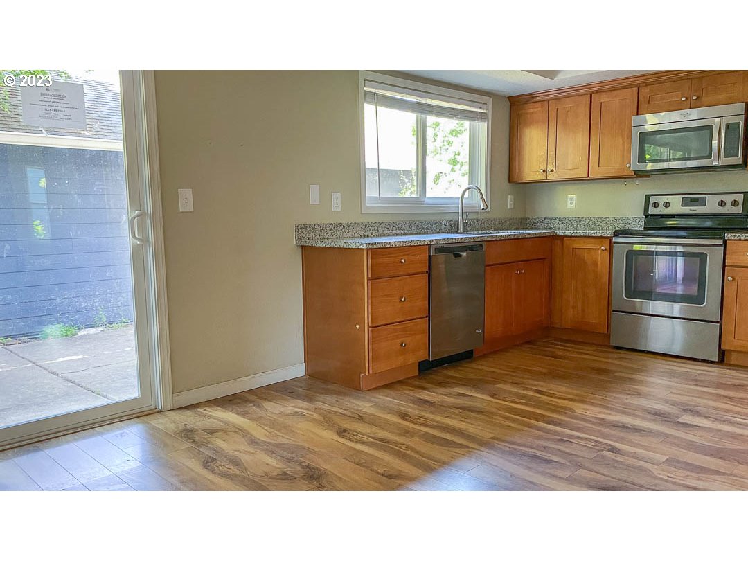 8402 Southwest Mohawk Street Tualatin, OR 97062 - Photo 8 of 22