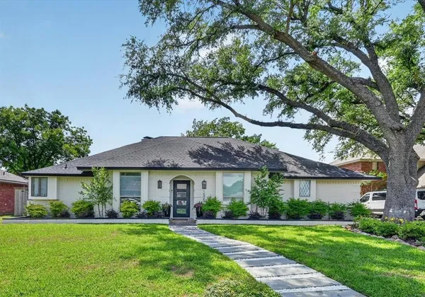 $700,000 | 1505 Canyon Oaks Drive, Irving, TX 75061
