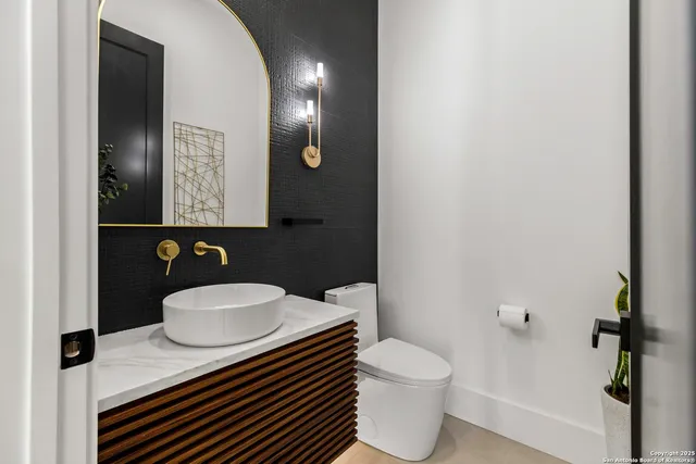 $699,000 | 120 River View, Boerne, TX 78006