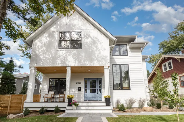 $1,665,000 | 31 X Stonebridge Boulevard, St. Paul, MN 55105