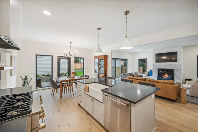 $1,665,000 | 31 X Stonebridge Boulevard, St. Paul, MN 55105