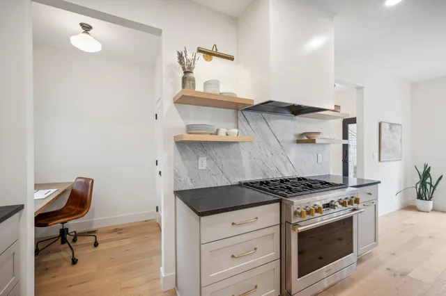 $1,665,000 | 31 X Stonebridge Boulevard, St. Paul, MN 55105