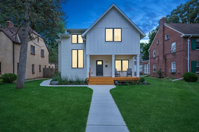 $1,665,000 | 31 X Stonebridge Boulevard, St. Paul, MN 55105