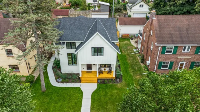 $1,665,000 | 31 X Stonebridge Boulevard, St. Paul, MN 55105
