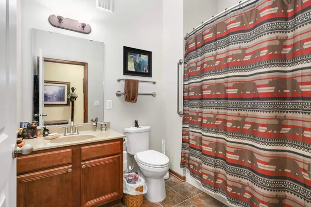 $209,900 | 1840 Freedom Lane, Unit 104, Chanhassen, MN 55317