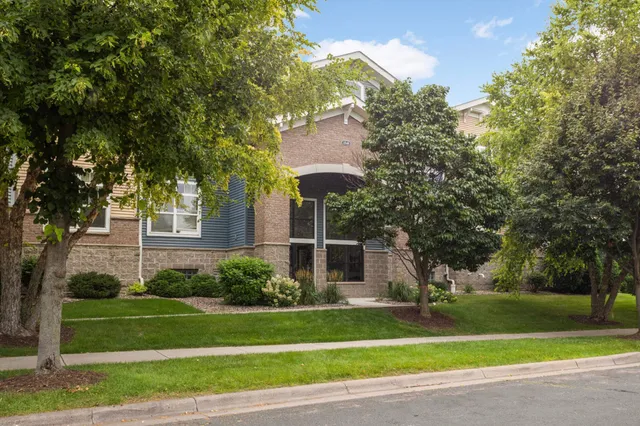 $209,900 | 1840 Freedom Lane, Unit 104, Chanhassen, MN 55317