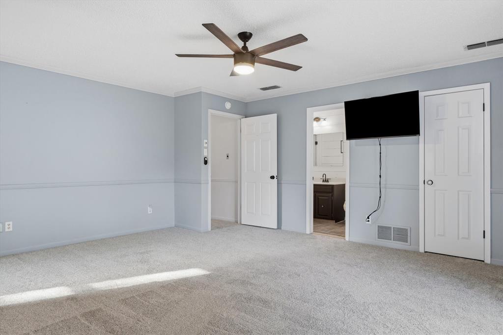 4969 County Road 3502 Wills Point, TX 75169 - Photo 18 of 40 wooden floor in an empty room