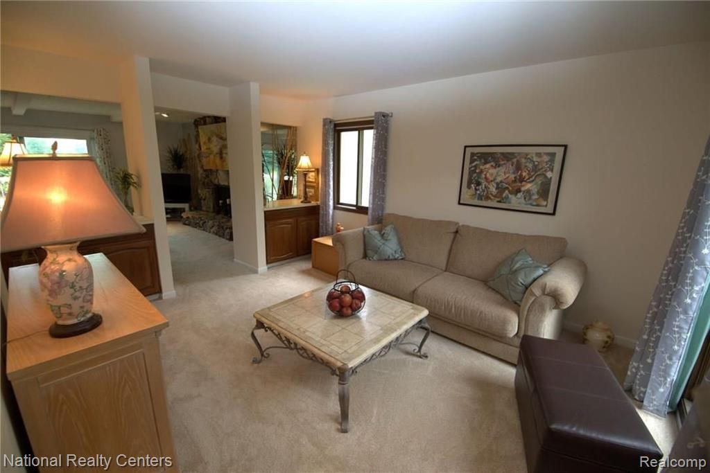 576 Middlebury Lane Rochester Hills, MI 48309 - Photo 16 of 36