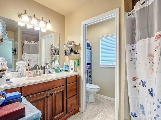 a view of livingroom with washer and dryer