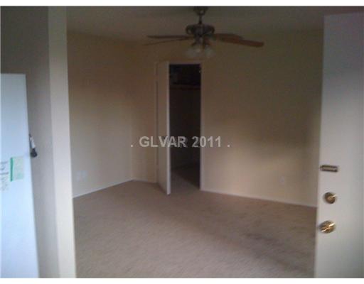 350 East Desert Inn Road, Unit 203 Las Vegas, NV 89109 - Photo 6 of 11 Living Room.