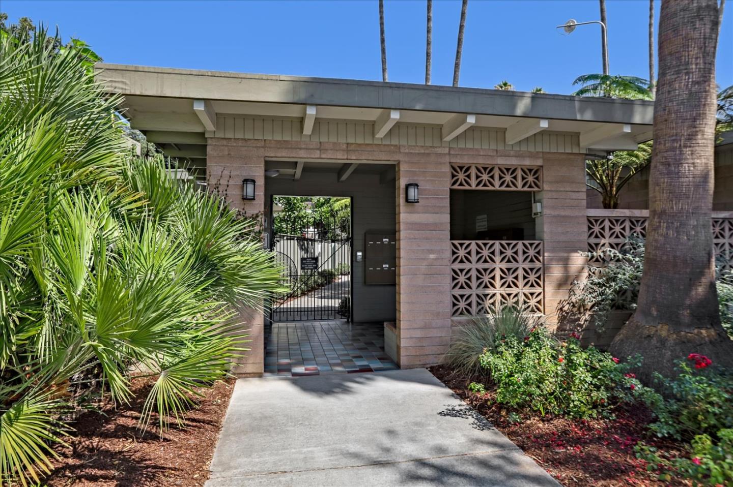 3907 Middlefield Road, Unit C Palo Alto, CA 94303 - Photo 46 of 49 Gallery Image 46