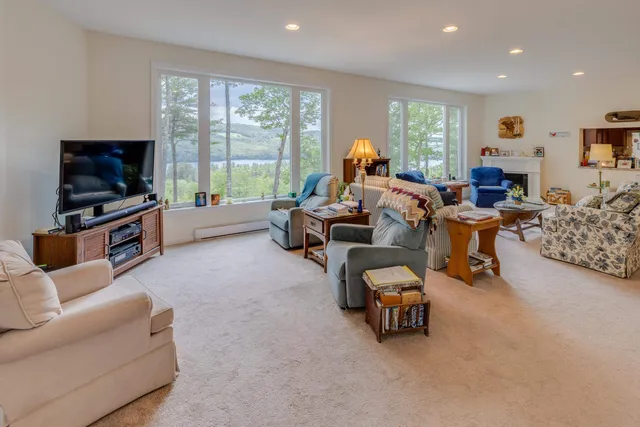 $1,100,000 | 11 Sebec Road, Holderness, NH 03245