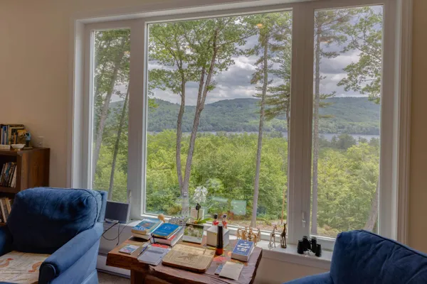$949,000 | 11 Sebec Road, Holderness, NH 03245