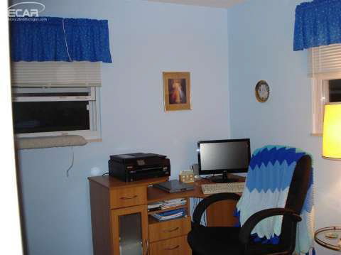 6305 Lucas Road Flint, MI 48506 - Photo 14 of 20 20421711-13.JPG