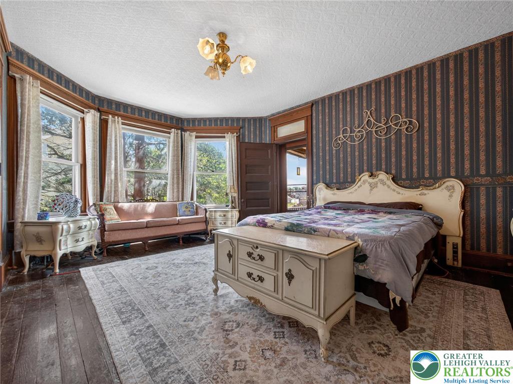 231 Main Street Slatington, PA 18080 - Photo 22 of 44 Primary Bedroom