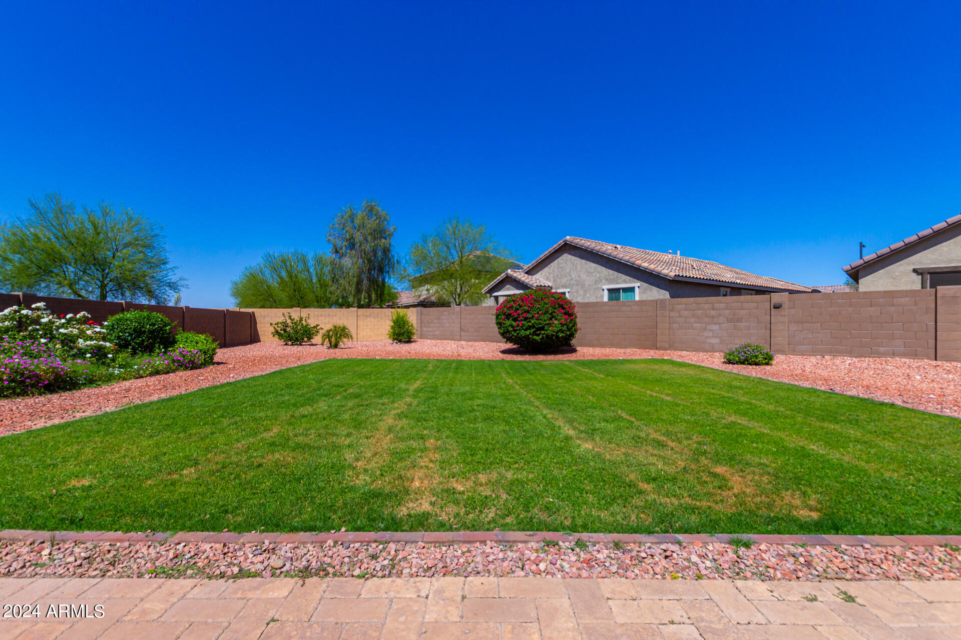 12106 West Rowel Road Peoria, AZ 85383 - Photo 32 of 34 Backyard