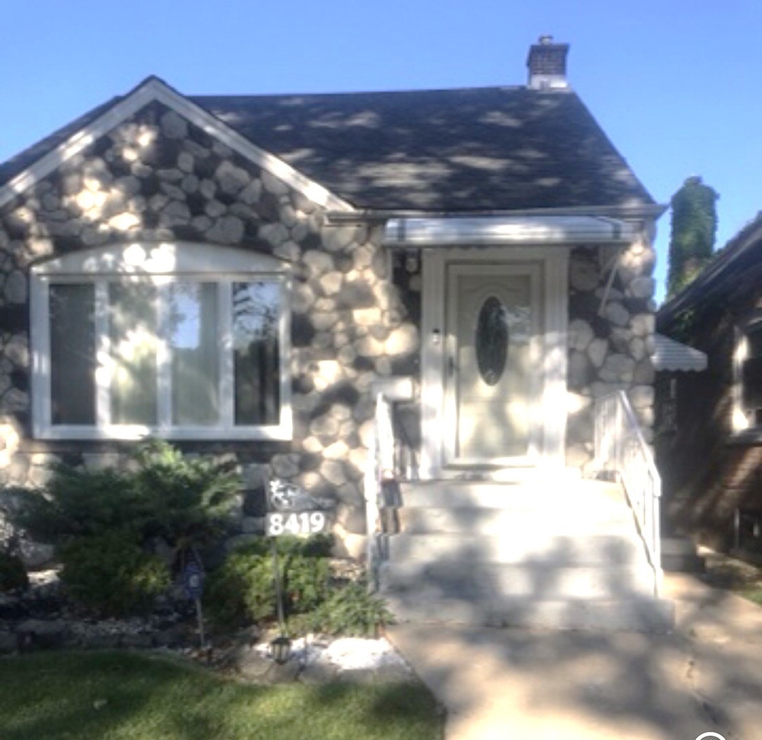 8419 South Hoyne Ave  