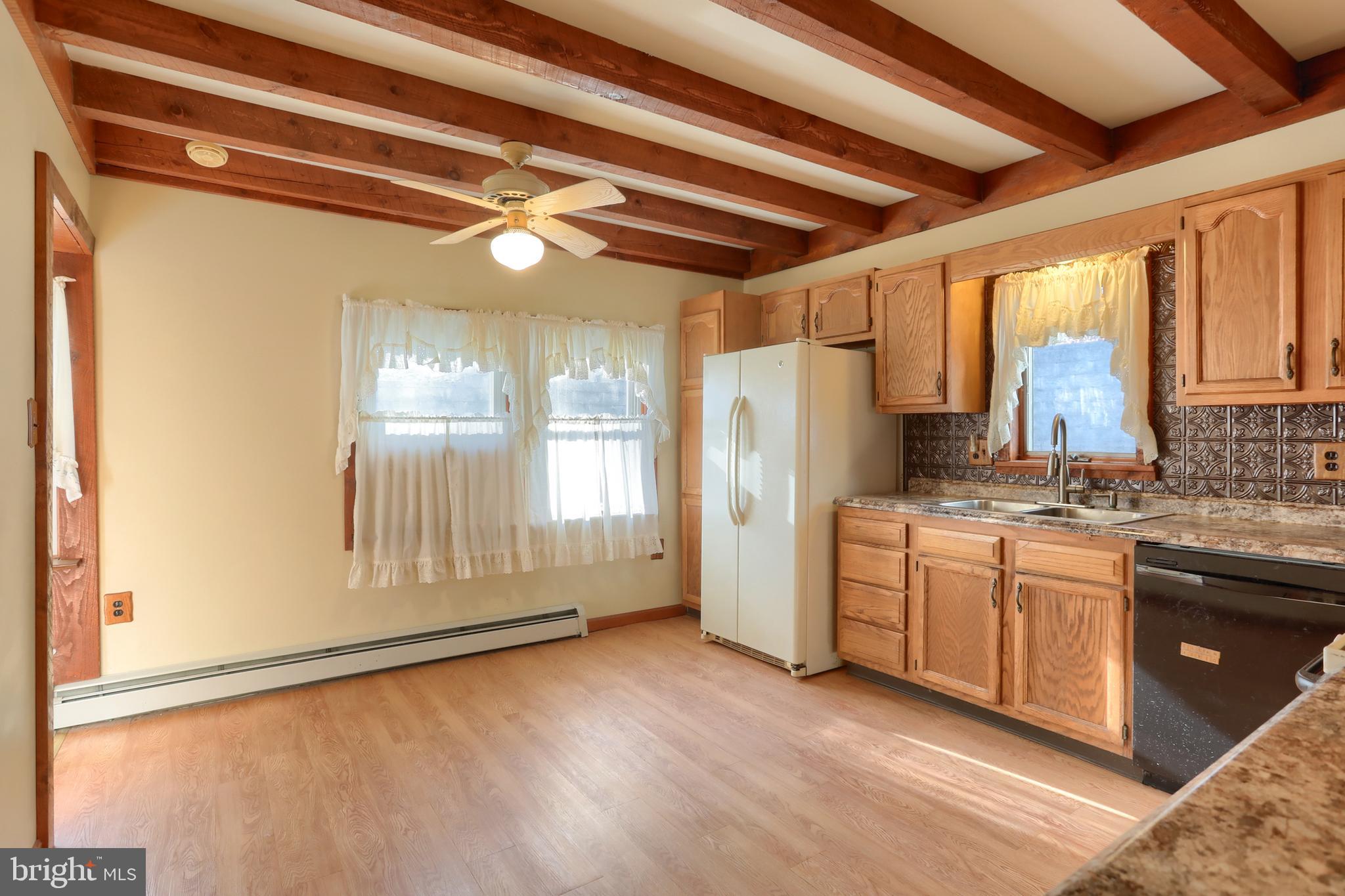 76 Edison Road Palmyra, PA 17078 - Photo 13 of 38 Kitchen