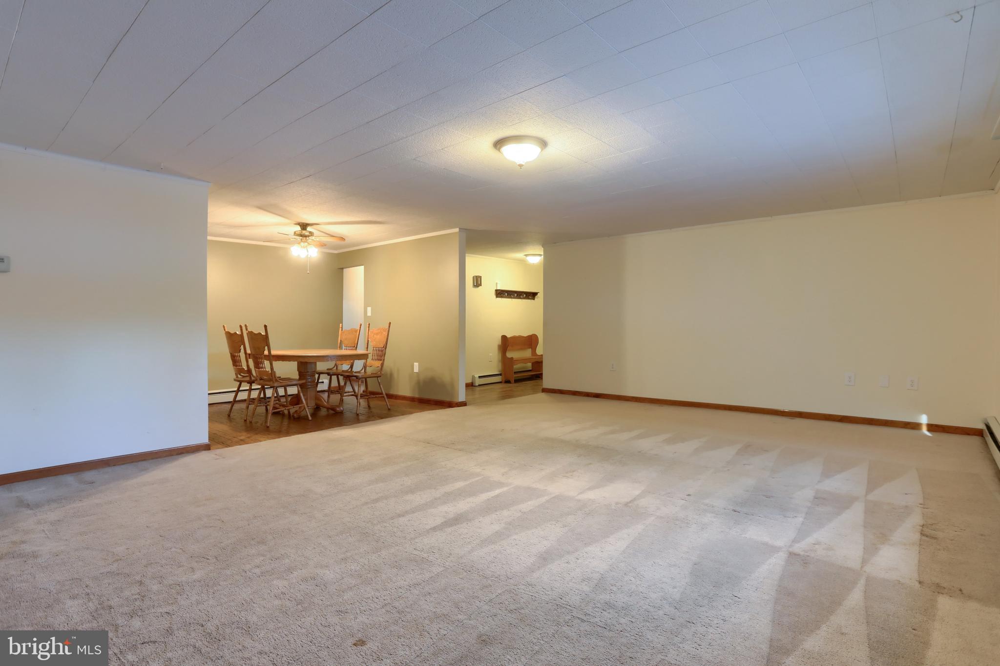 76 Edison Road Palmyra, PA 17078 - Photo 7 of 38 Living room