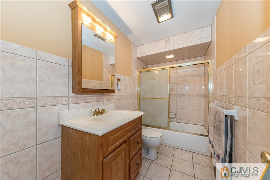 3109 Tremley Point Road Linden, NJ 07036 - Photo 17 of 25