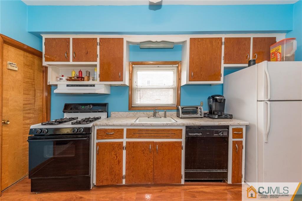 3109 Tremley Point Road Linden, NJ 07036 - Photo 8 of 25