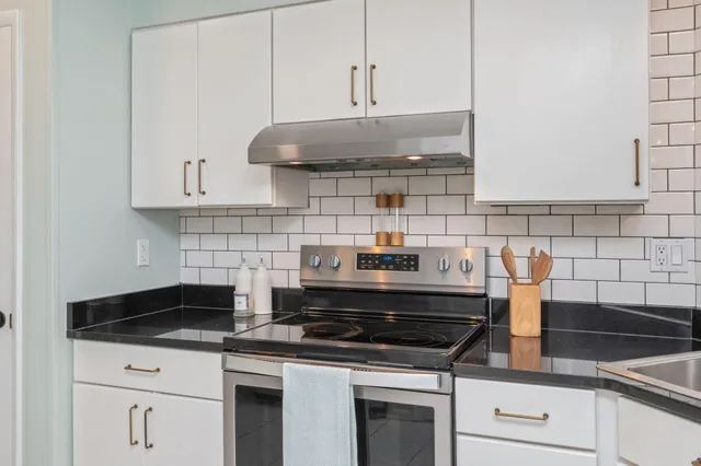 $599,900 | 3 Bayshore Point, Valparaiso, FL 32580