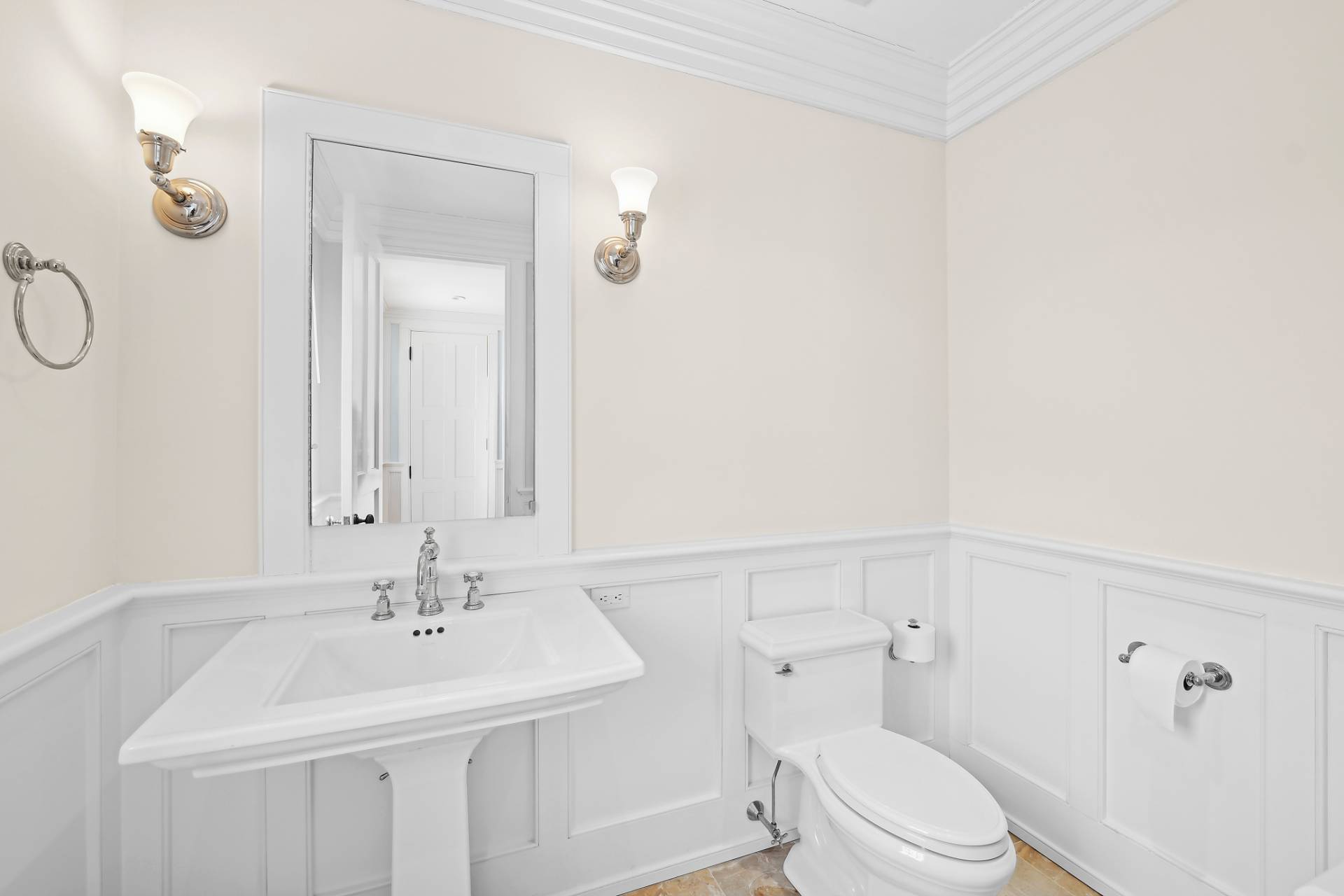 335 Cranberry Hole Road Amagansett, NY 11930 - Photo 15 of 45