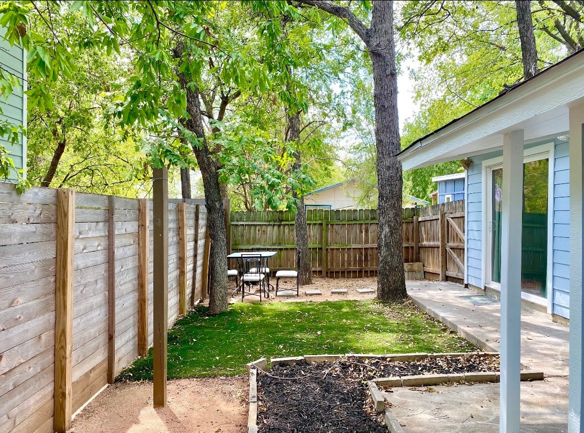 1606 Walnut Avenue, Unit B Austin, TX 78702 - Photo 1 of 23