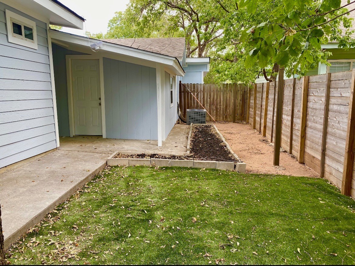 1606 Walnut Avenue, Unit B Austin, TX 78702 - Photo 22 of 23