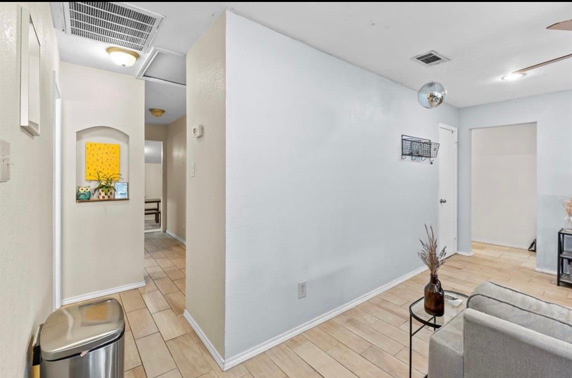 1606 Walnut Avenue, Unit B Austin, TX 78702 - Photo 7 of 23