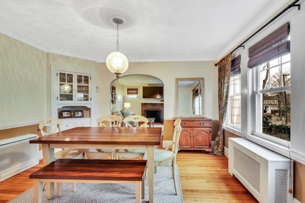 9 Wells Road Reading, MA 01867 - Photo 5 of 26 Gallery Image 5