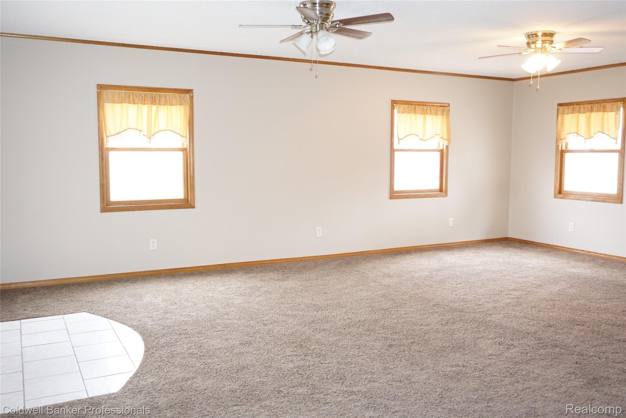 4544 East Laporte Road Freeland, MI 48623 - Photo 8 of 22 DSC01646.JPG