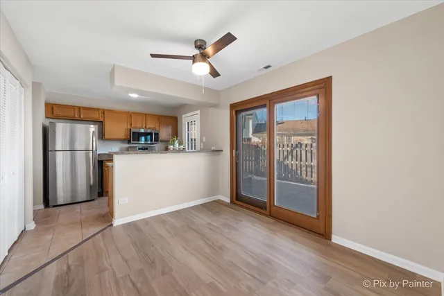 $229,900 | 624 Yale Lane, Unit 624, Island Lake, IL 60042