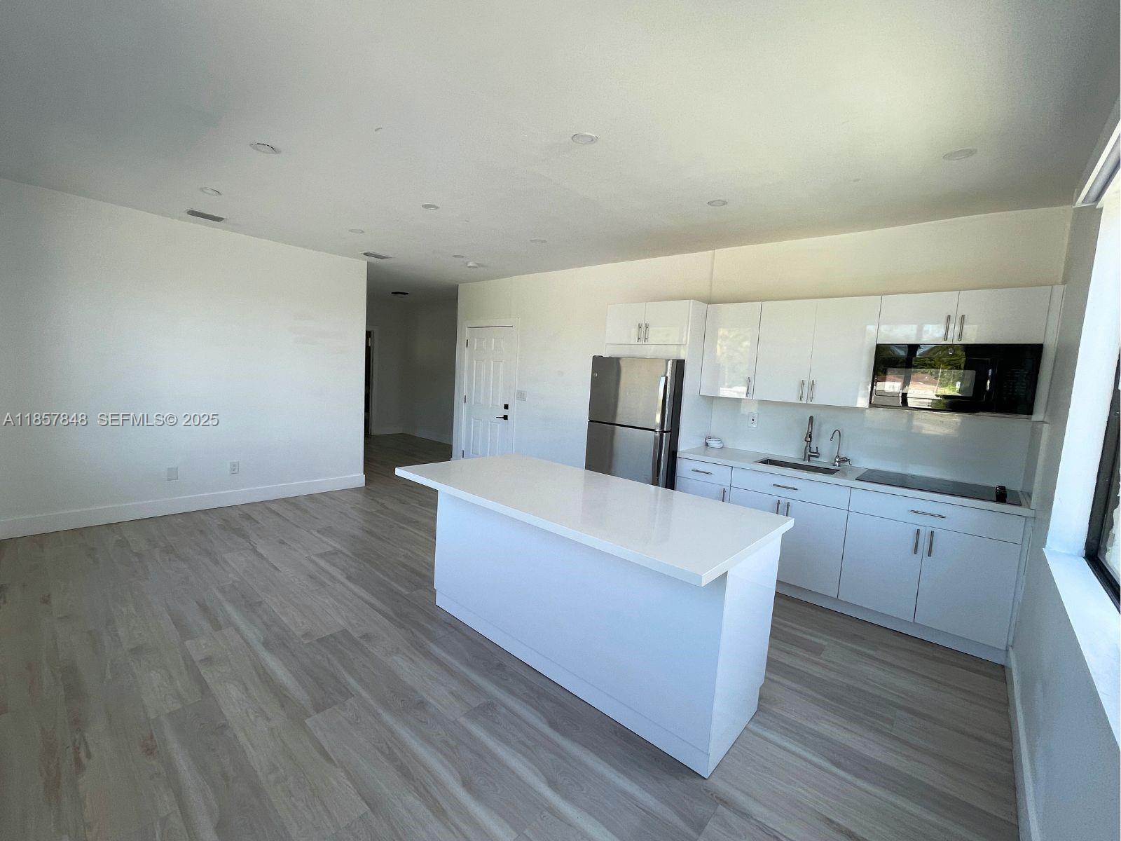 1376 Northwest 35th Street Miami, FL 33142 - Photo 21 of 31