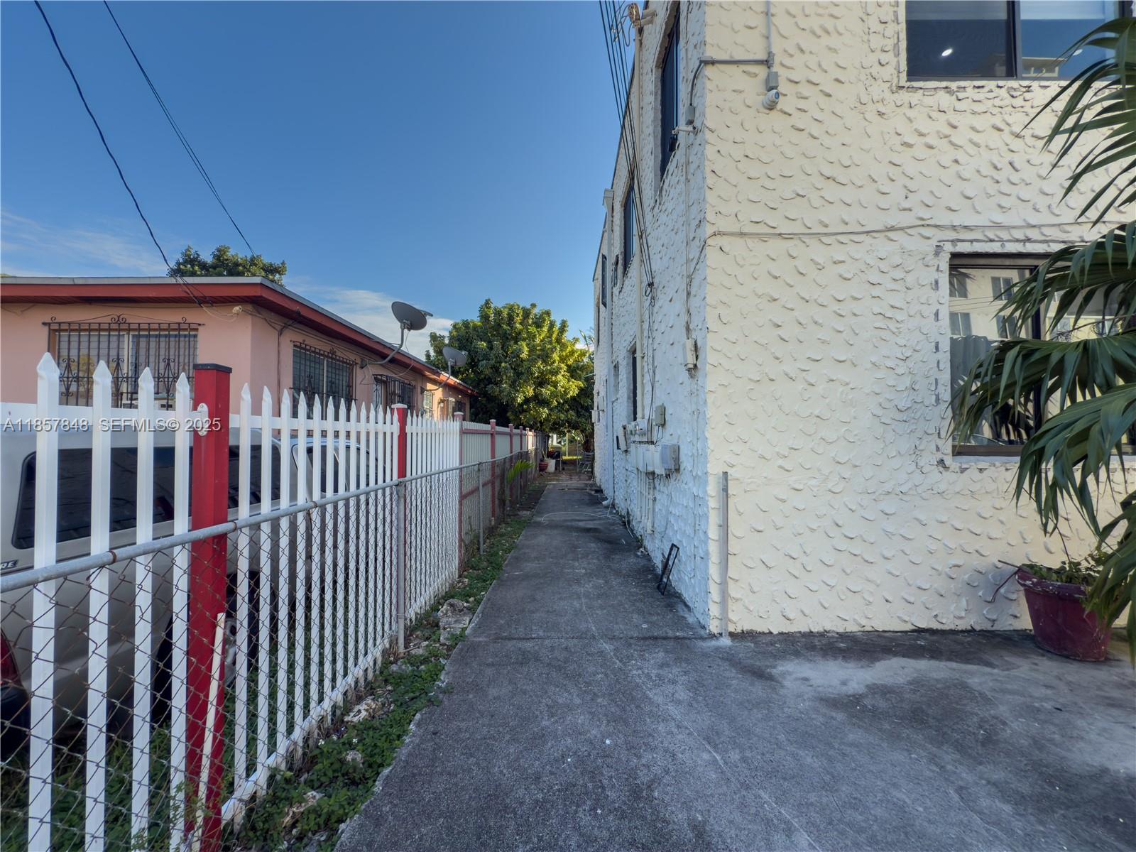 1376 Northwest 35th Street Miami, FL 33142 - Photo 3 of 31