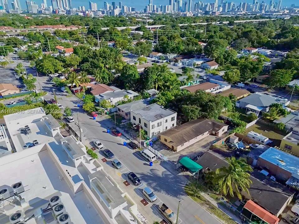 1376 Northwest 35th Street Miami, FL 33142 - Photo 7 of 31