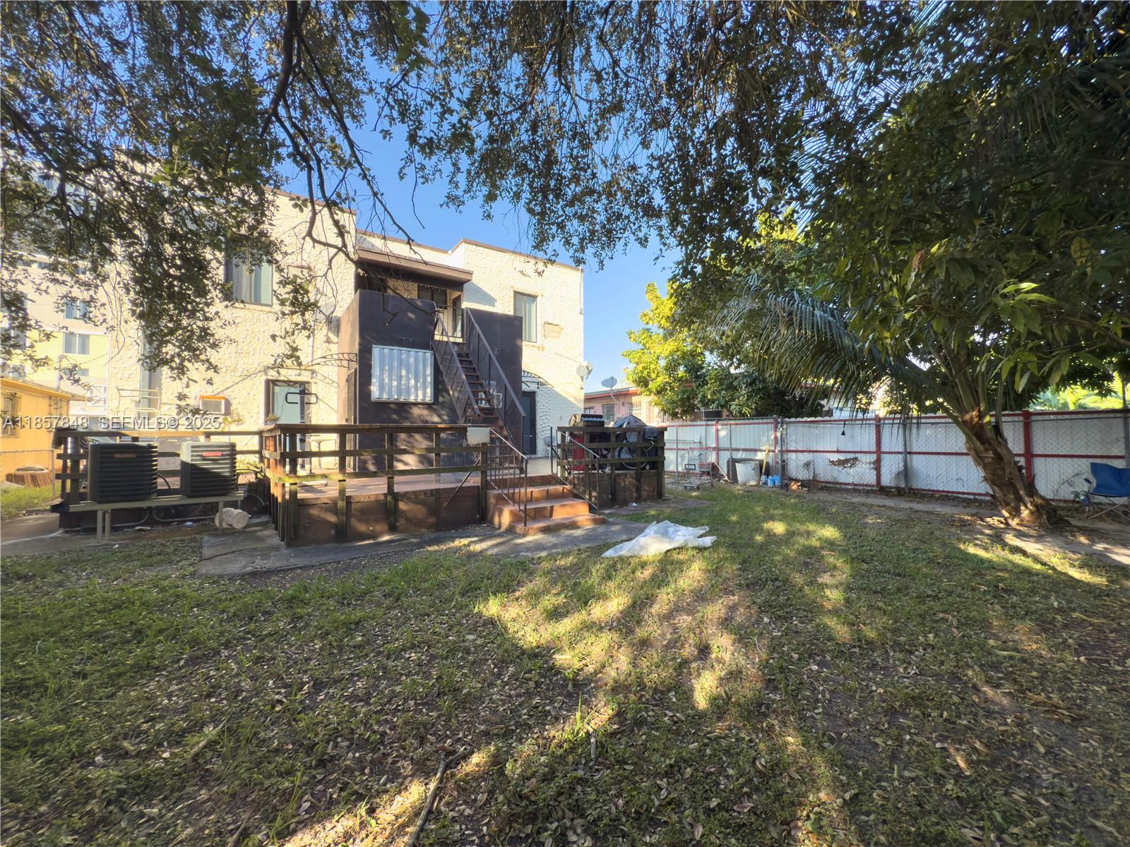 1376 Northwest 35th Street Miami, FL 33142 - Photo 9 of 31