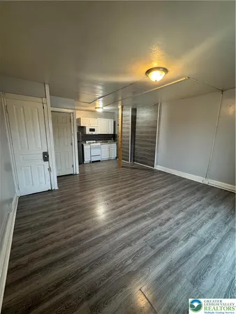 $1,050 | 518 Washington Street, Unit 4, Allentown, PA 18102