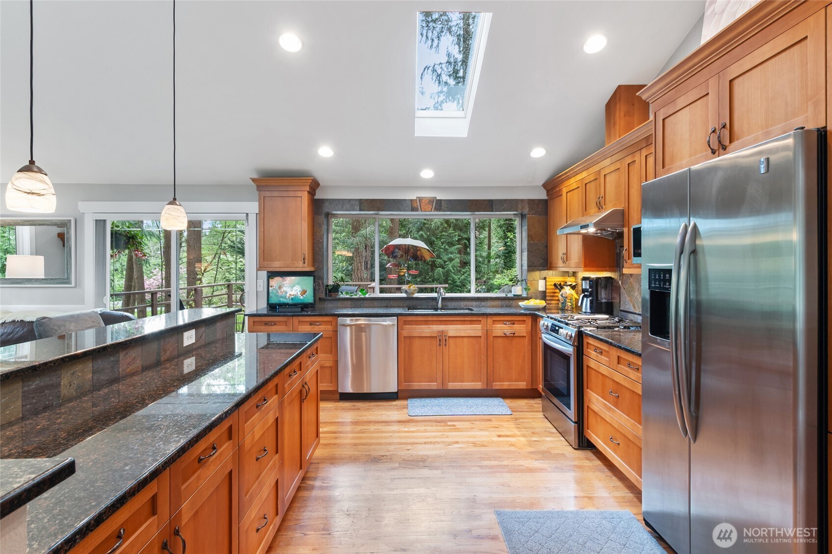 22403 53rd Avenue Southeast Bothell, WA 98021 - Photo 7 of 39