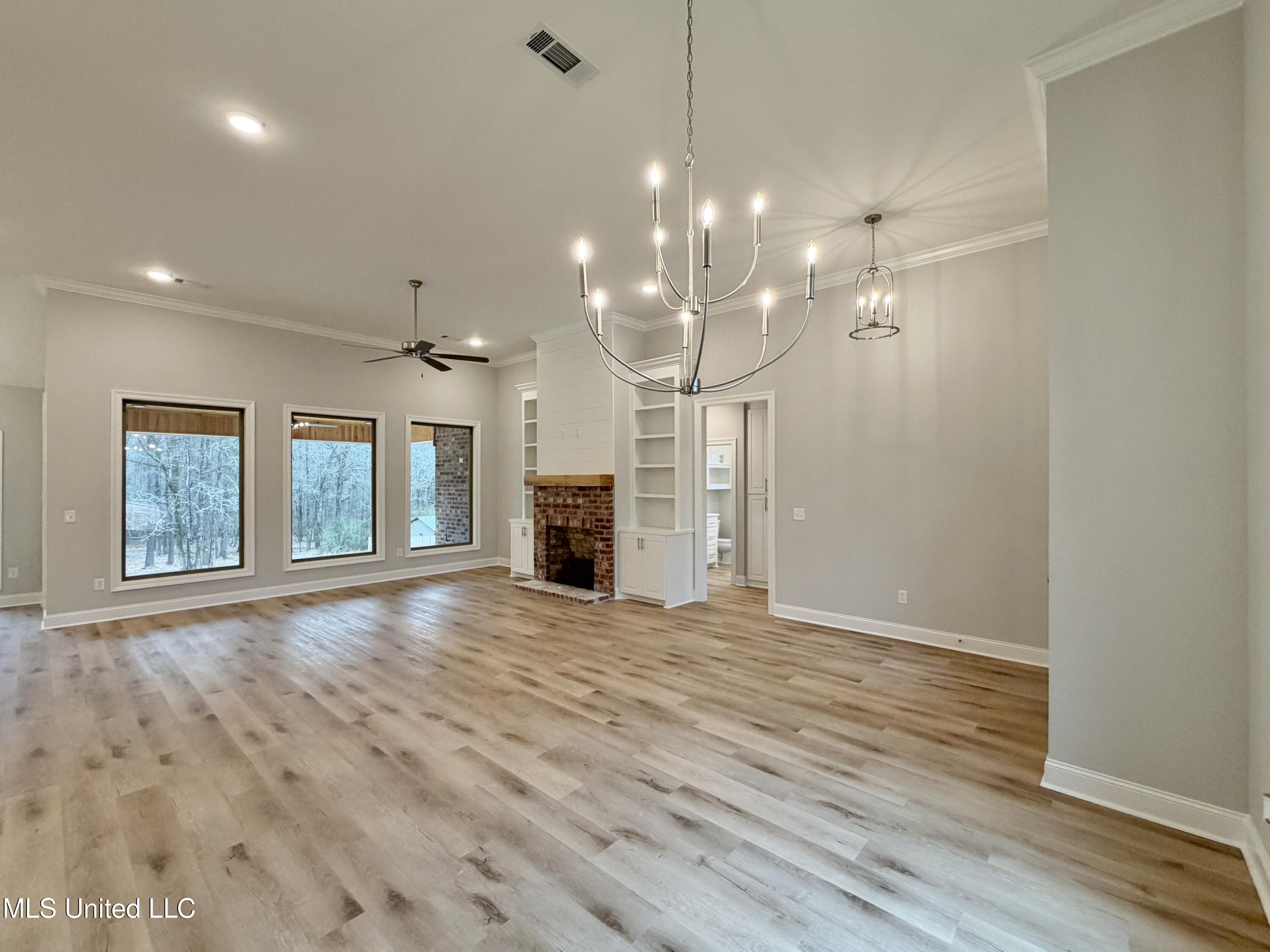 939 Mullican Road Florence, MS 39073 - Photo 4 of 34 IMG_3742(3)