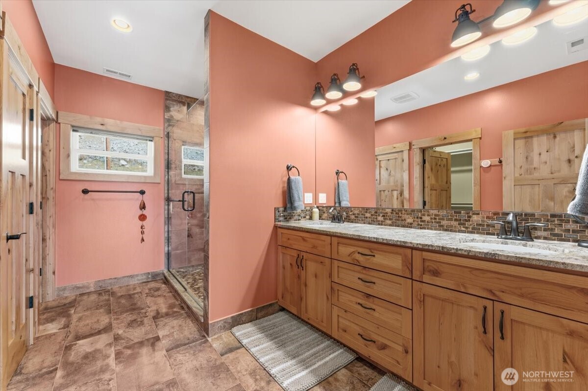 525 Columbia View Road Chelan, WA 98816 - Photo 20 of 40