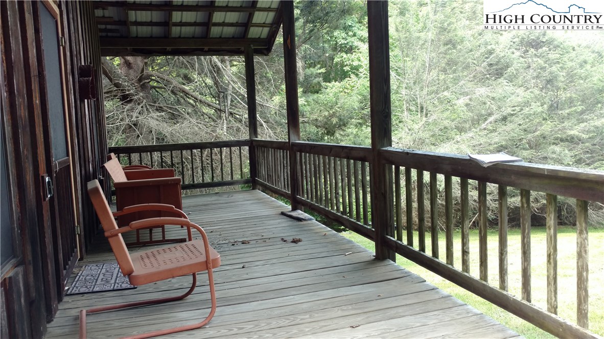 426 Bc Hunter Road Warrensville, NC 28693 - Photo 5 of 14 Gallery Image 5