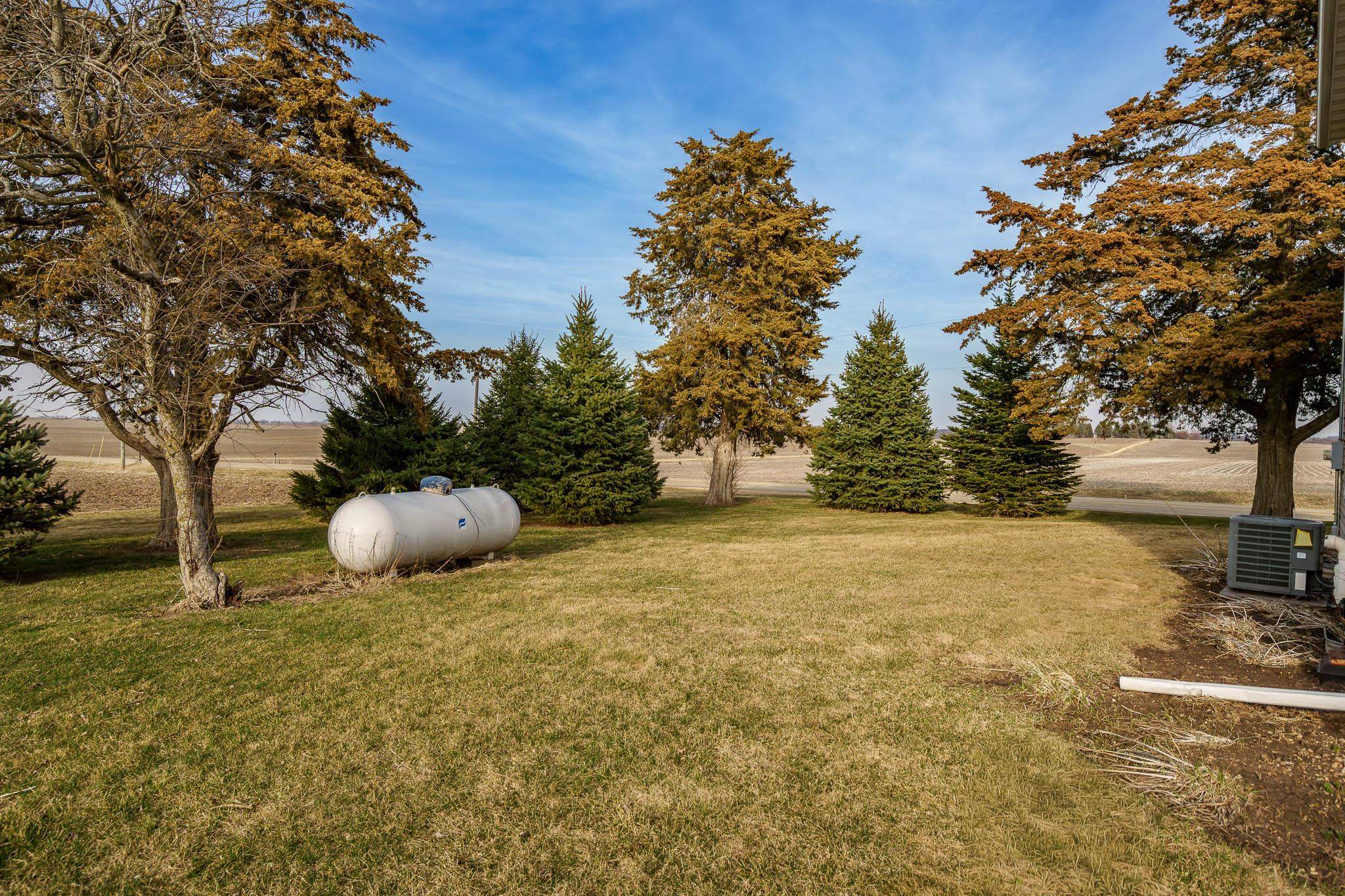 10182 North Adeline Road German Valley, IL 61039 - Photo 8 of 42