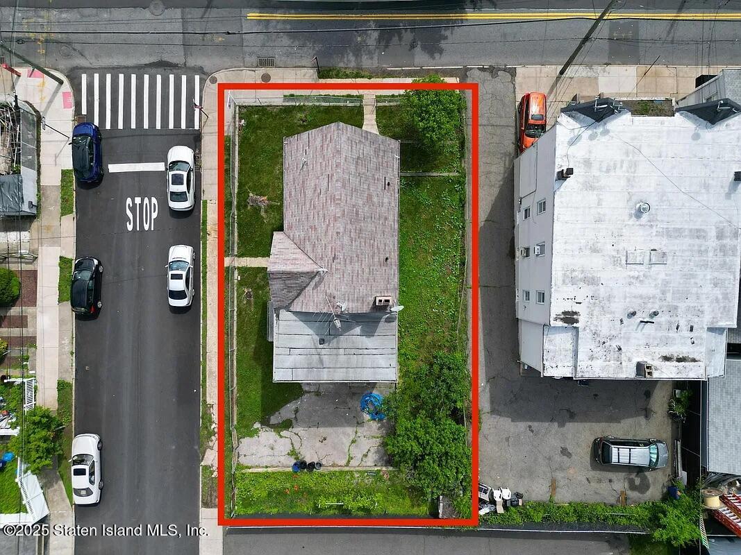 1905 Clove Road Staten Island, NY 10304 - Photo 20 of 29 a view of entryway with a front door