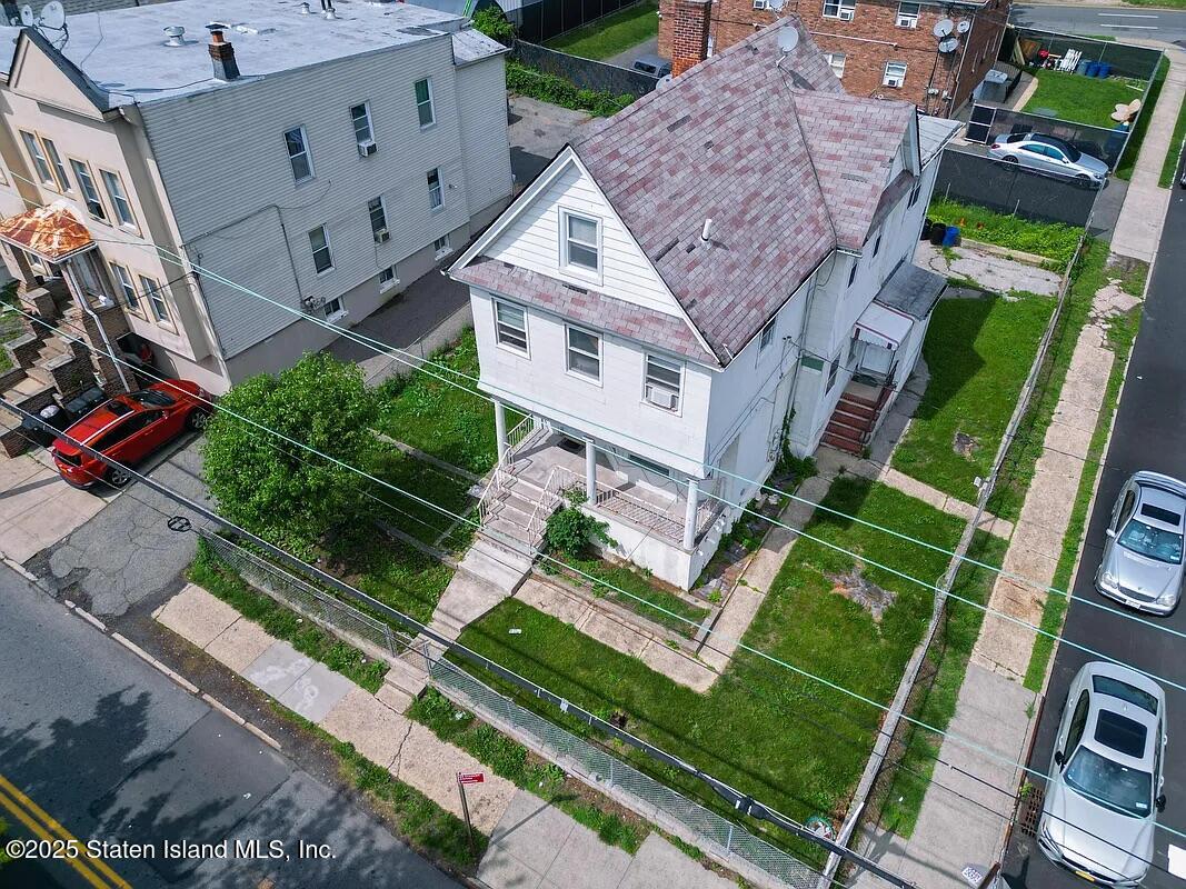 1905 Clove Road Staten Island, NY 10304 - Photo 24 of 29 an aerial view of a house