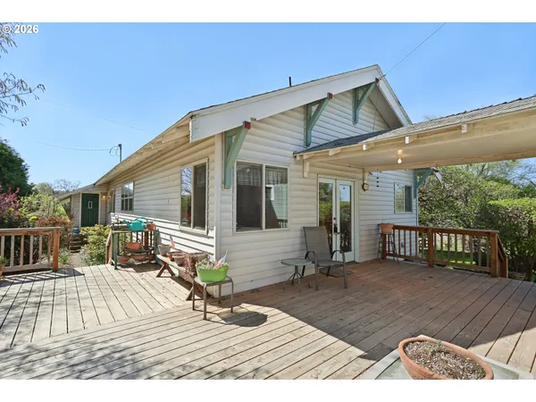 $360,000 | 1116 Mc Pherson Street, Wasco, OR 97065