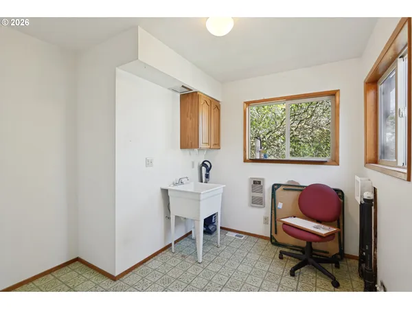 $360,000 | 1116 Mc Pherson Street, Wasco, OR 97065