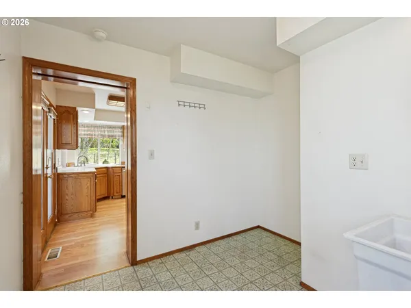 $360,000 | 1116 Mc Pherson Street, Wasco, OR 97065