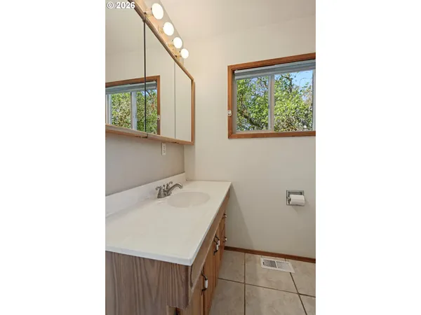 $360,000 | 1116 Mc Pherson Street, Wasco, OR 97065